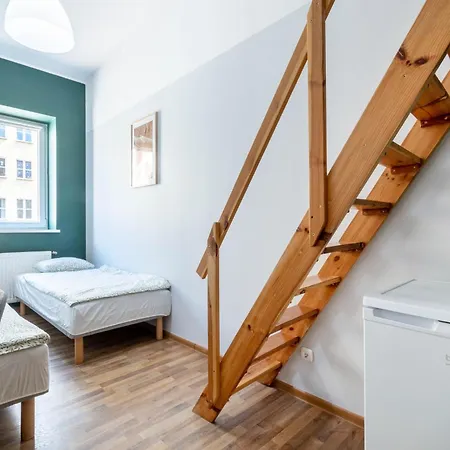 Tanie Centrum Pkp Πόζναν